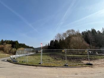 Bauzaun beim Bodenretentionsfilderbecken