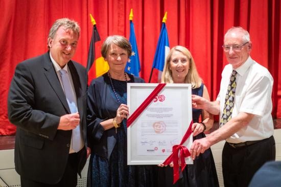 Übergabe Urkunde 40 Jahre Städtepartnerschaft